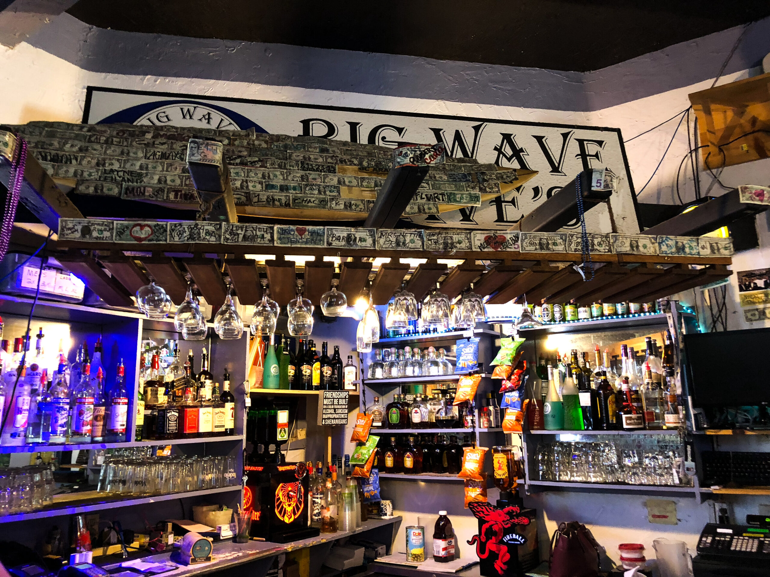 The Best Dive Bar Mai Tai in Kauai – Big Wave Dave’s Dive Bar!