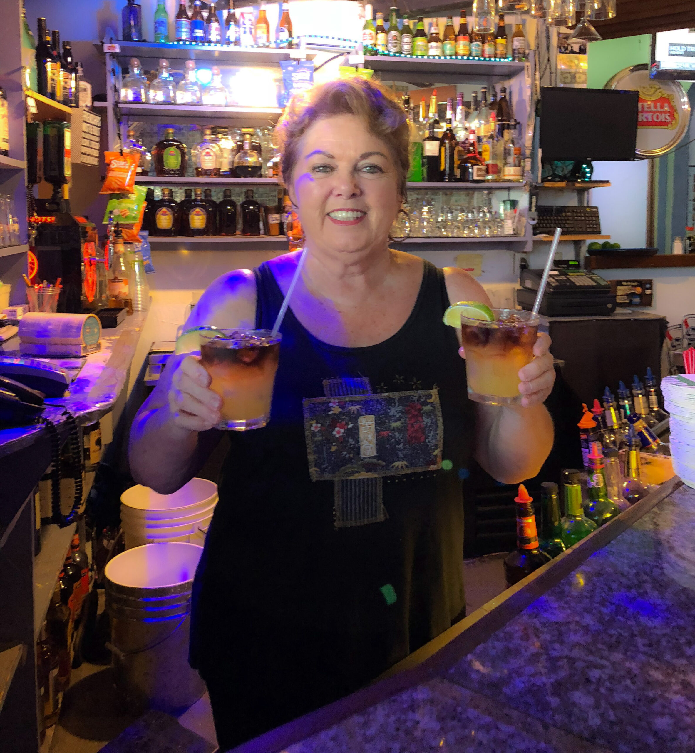 The Best Dive Bar Mai Tai in Kauai – Big Wave Dave’s Dive Bar!